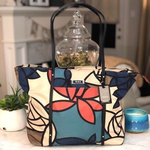 Tumi Tracer Q Tote floral nylon leather trim NWT😎
